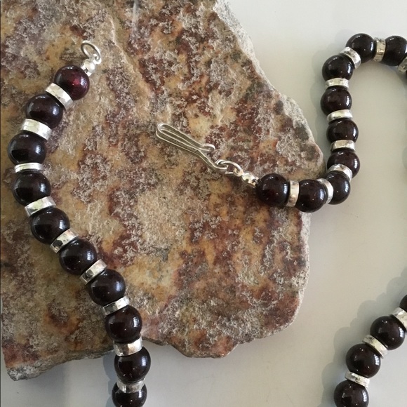 Genuine red garnet on .999 fine silver necklace - Picture 4 of 8